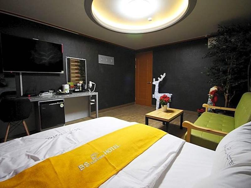Business Hotel Busan Station image