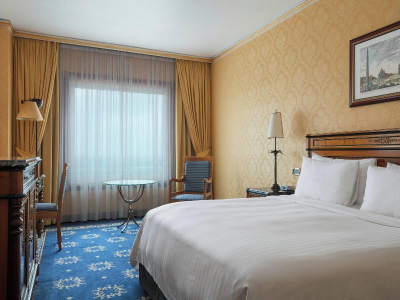Marriott Hotel Rome Park image