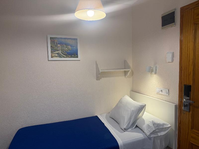 Moscatel Hostal image