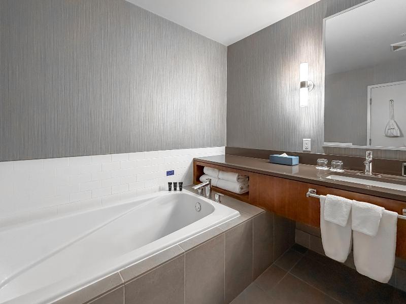 Coast Coal Harbour Hotel by APA image