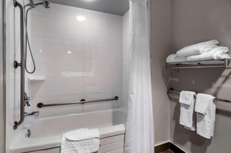 Best Western Plus Vancouver Airport Hotel gallery photo 30