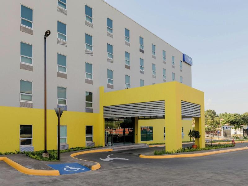 City Express by Marriott Managua image
