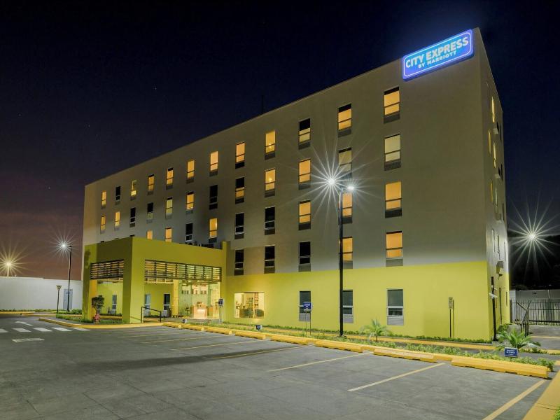 City Express by Marriott Managua image