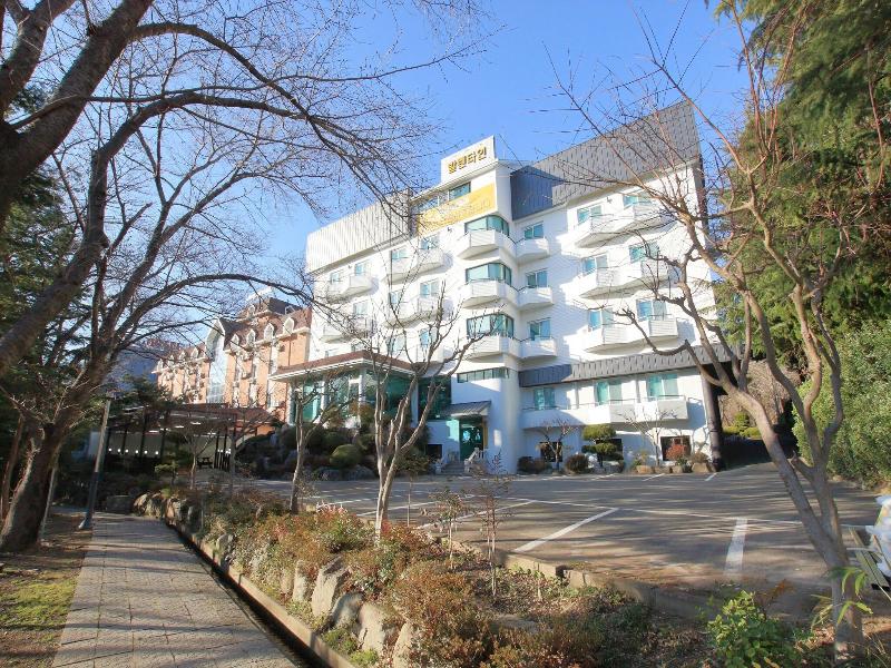 Valentine Hotel image