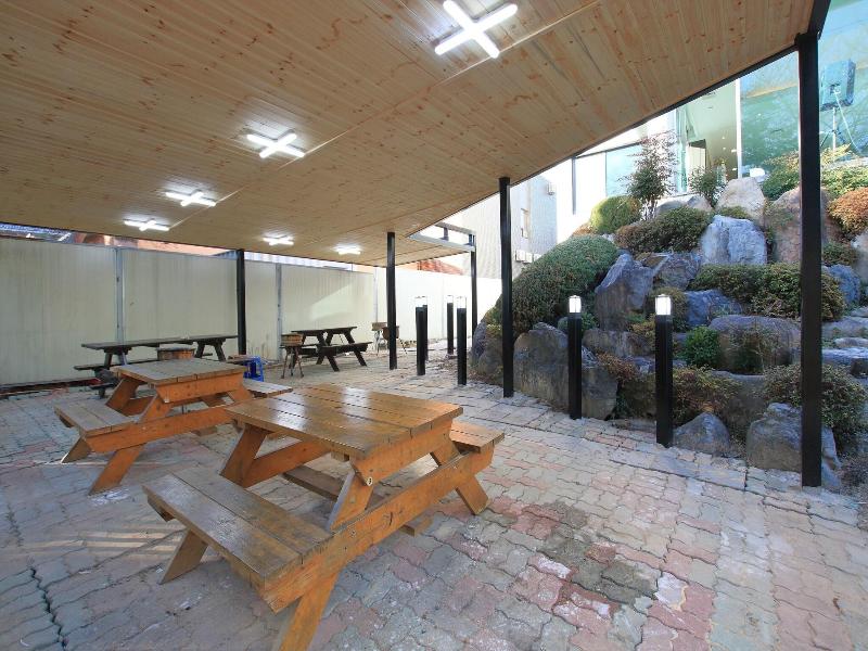 Valentine Hotel image