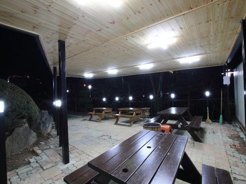 Valentine Hotel image