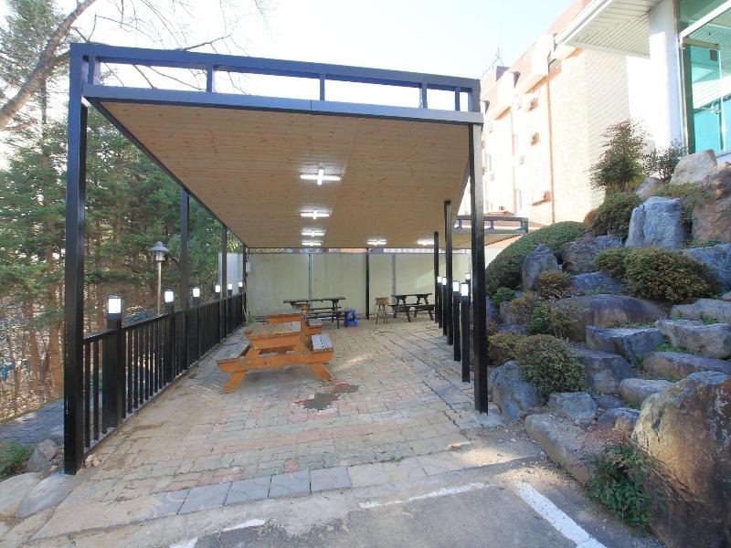 Valentine Hotel image