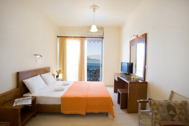 Adriatica Hotel 2 *