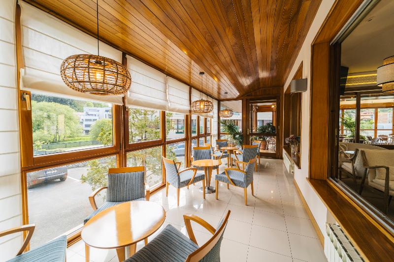 Apartamentos Albatros image