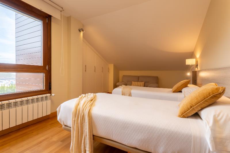Apartamentos Albatros image