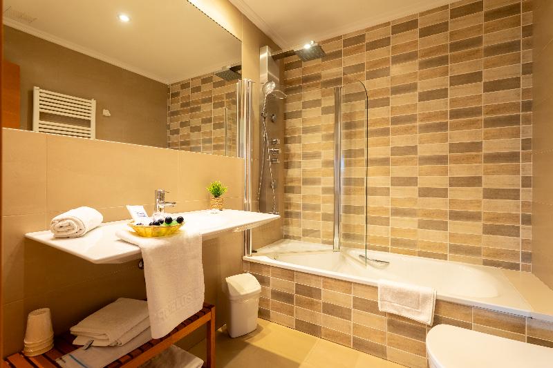 Apartamentos Albatros image