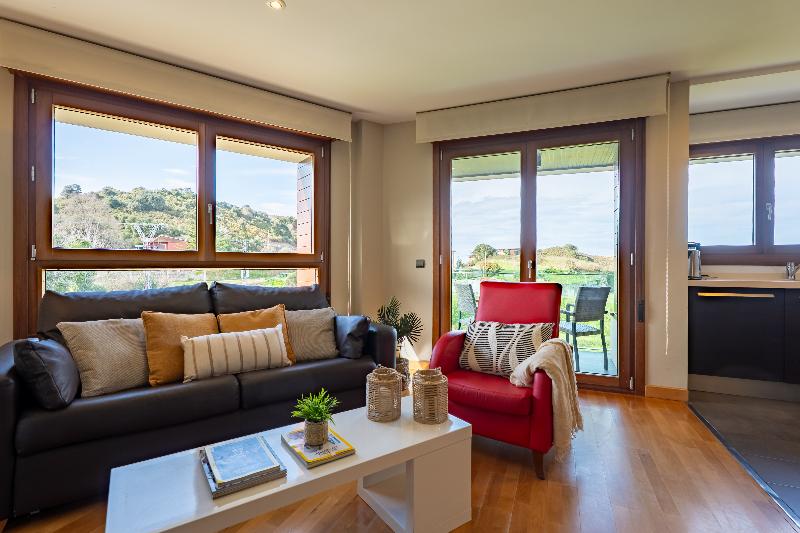 Apartamentos Albatros image