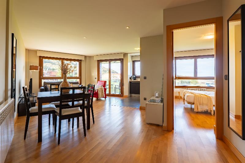 Apartamentos Albatros image