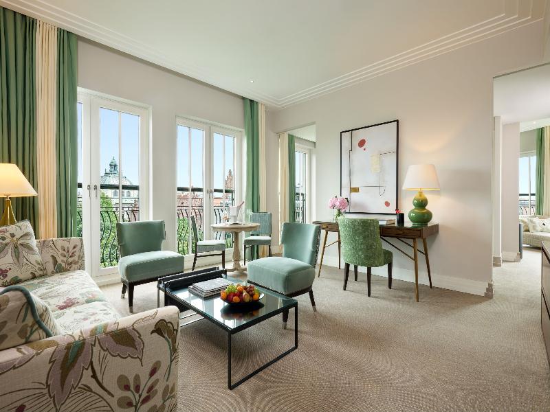 The Charles Hotel image