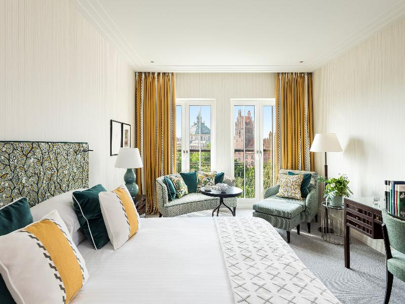 The Charles Hotel image