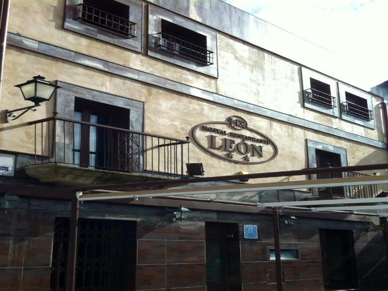 Hostal Restaurante León image