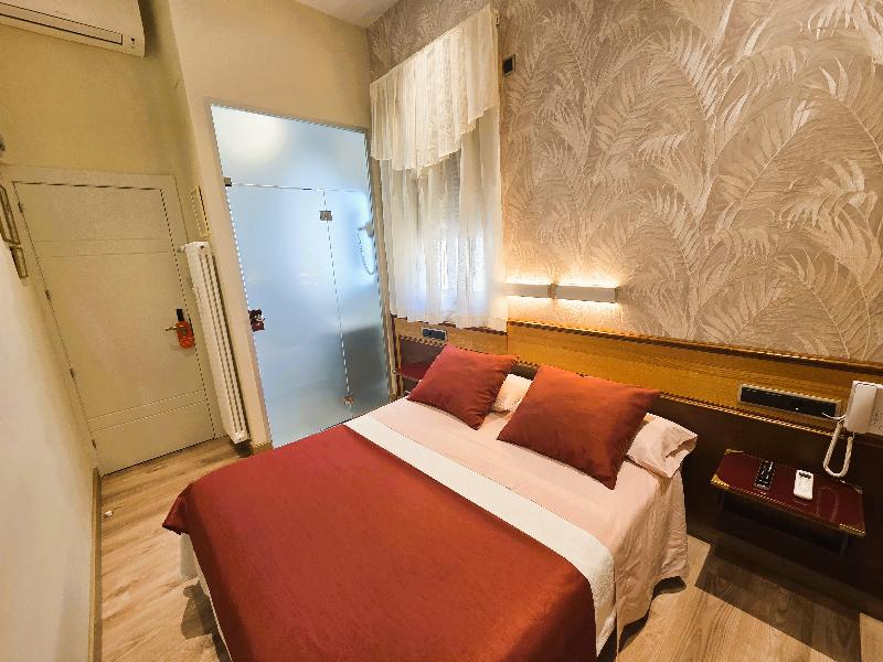 Hostal Hispano-Argentino Gran Via image
