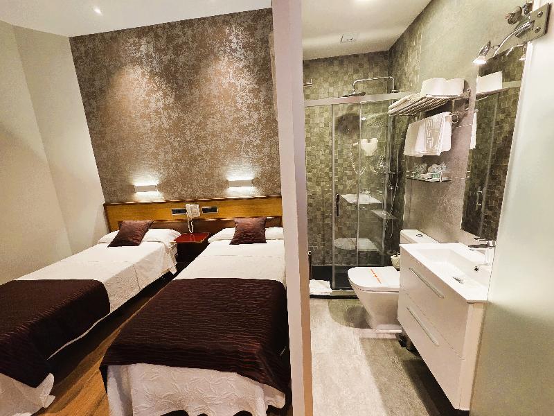 Hostal Hispano-Argentino Gran Via image