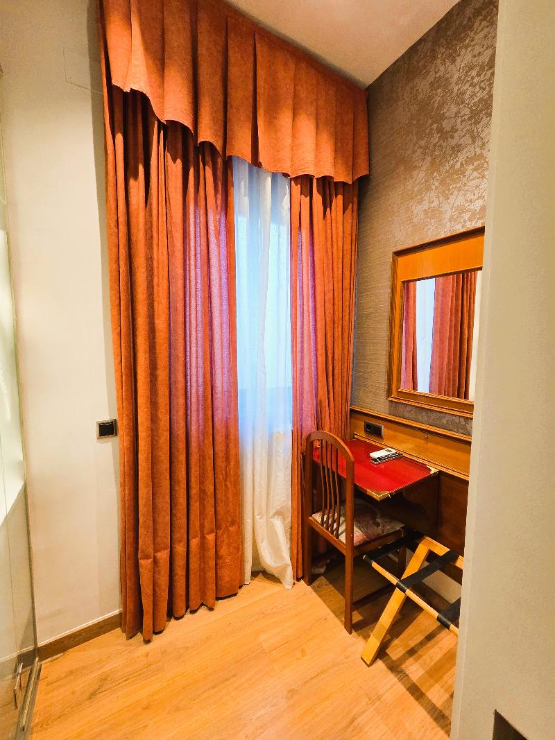 Hostal Hispano-Argentino Gran Via image