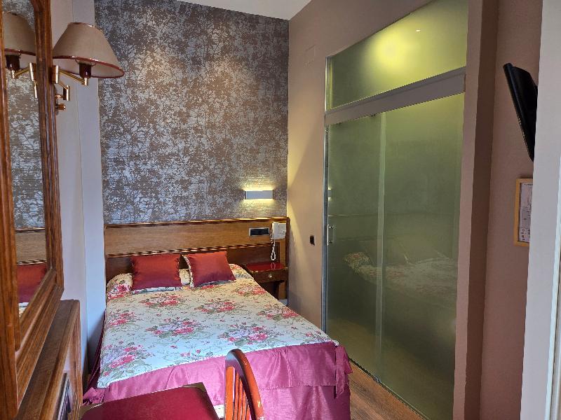 Hostal Hispano-Argentino Gran Via image