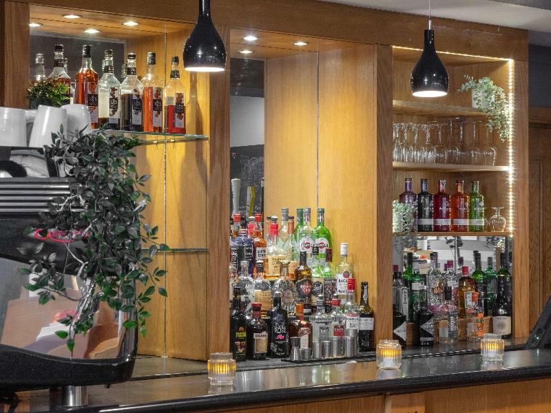 Hampshire Court Hotel & Spa image