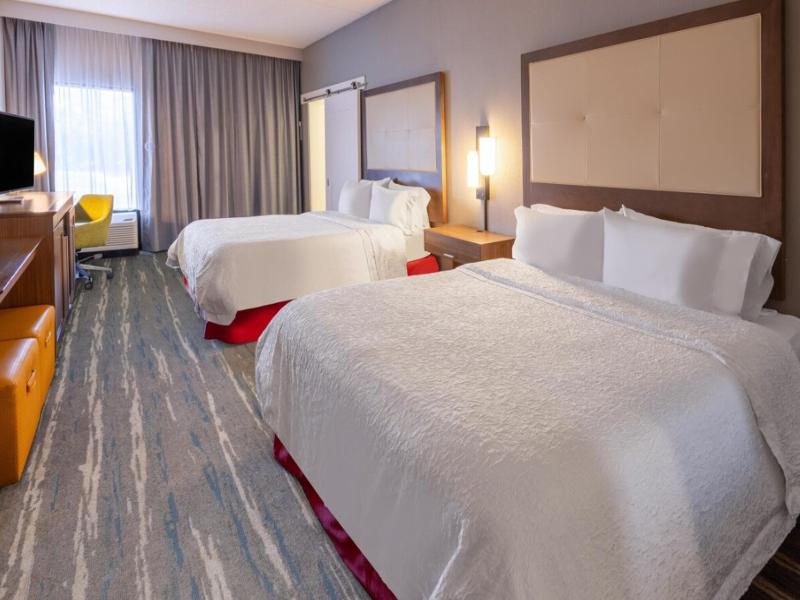 Hampton Inn Commerce image