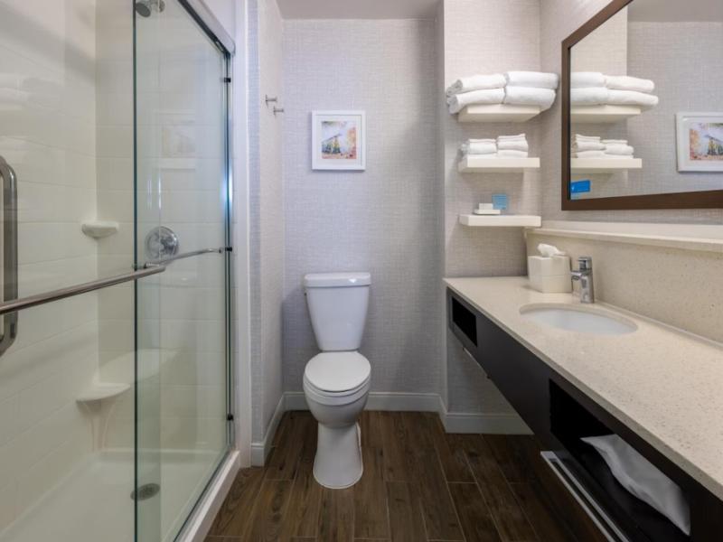 Hampton Inn Commerce image