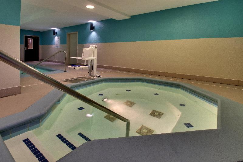 Holiday Inn Express Horse Cave image