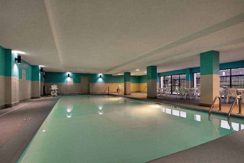 Holiday Inn Express Horse Cave image