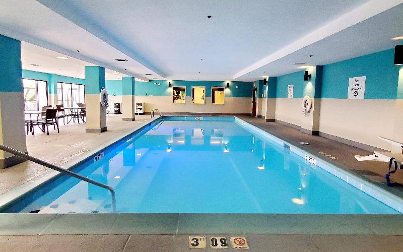 Holiday Inn Express Horse Cave image
