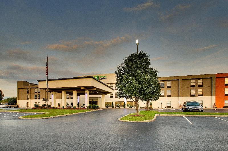 Holiday Inn Express Horse Cave image