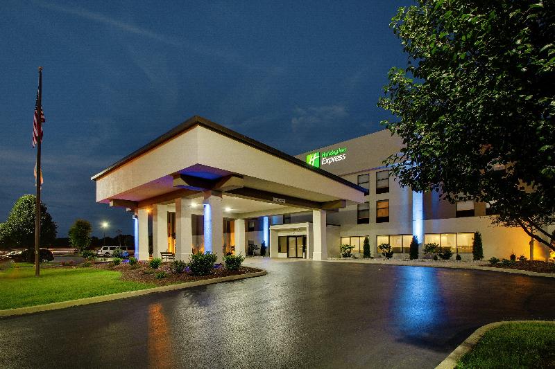 Holiday Inn Express Horse Cave image