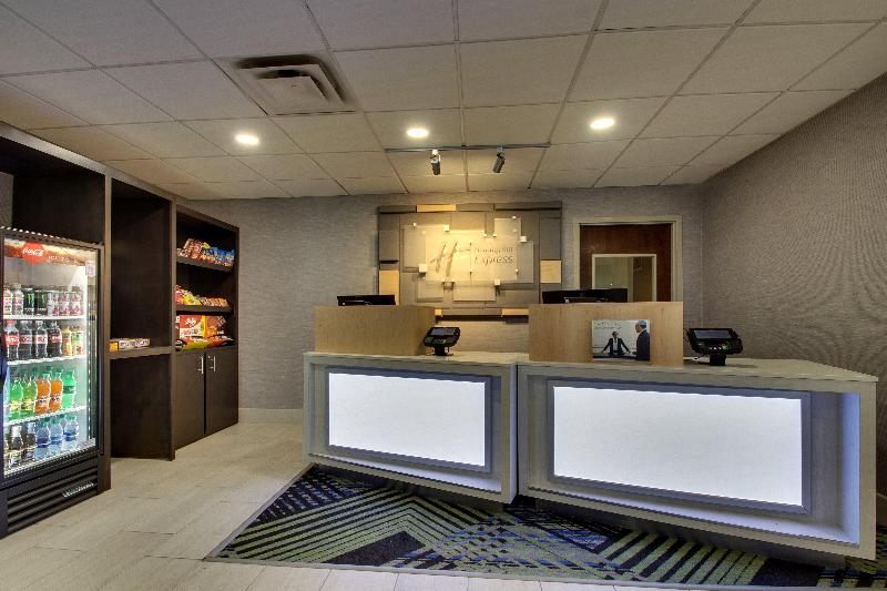 Holiday Inn Express Horse Cave image