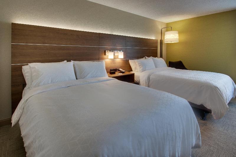 Holiday Inn Express Horse Cave image