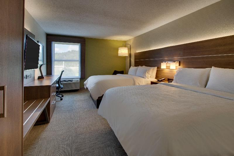 Holiday Inn Express Horse Cave image