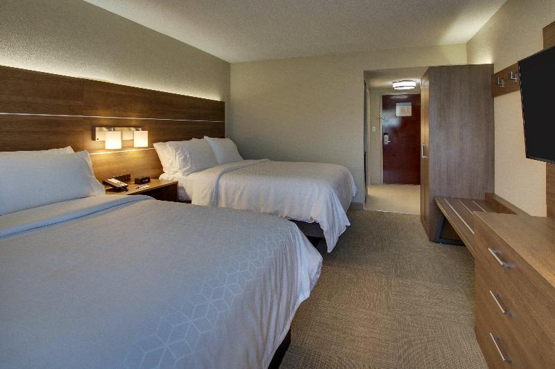 Holiday Inn Express Horse Cave image