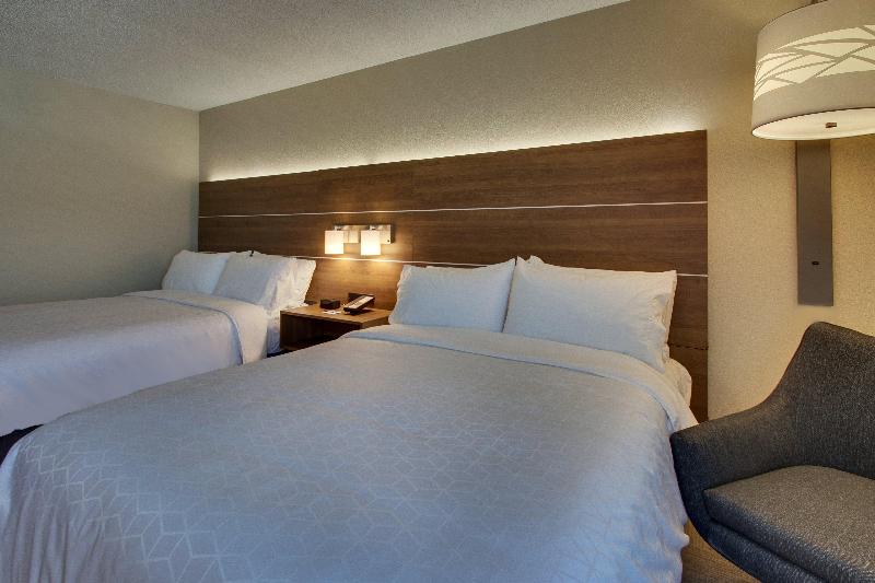 Holiday Inn Express Horse Cave image