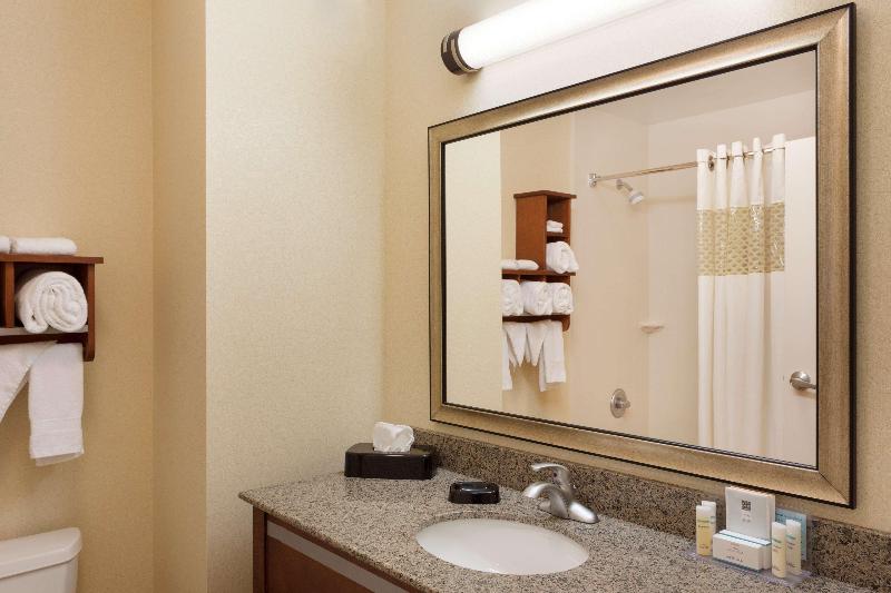 Hampton Inn & Suites Detroit/Chesterfield Township image
