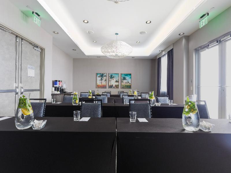 Hampton Inn & Suites Miami/Brickell-Downtown image