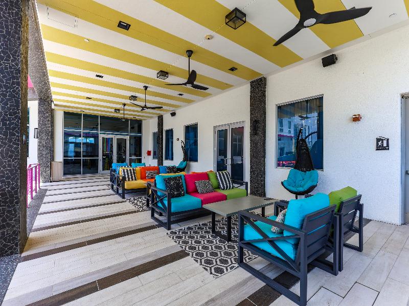 Hampton Inn & Suites Miami/Brickell-Downtown image