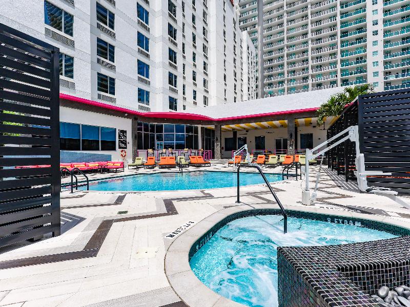 Hampton Inn & Suites Miami/Brickell-Downtown image
