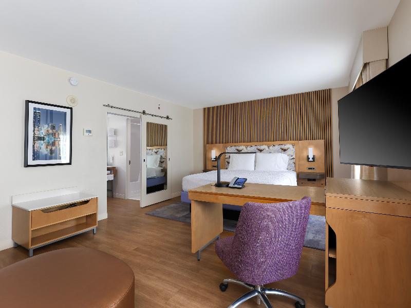 Hampton Inn & Suites Miami/Brickell-Downtown image