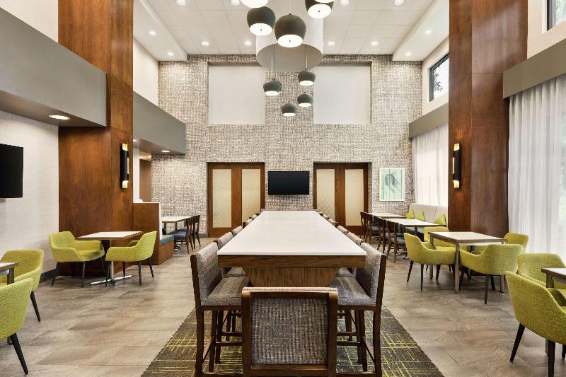 Hampton Inn & Suites Tacoma/Puyallup image
