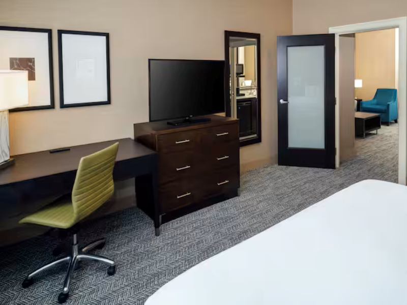 Embassy Suites by Hilton St. Louis Downtown image