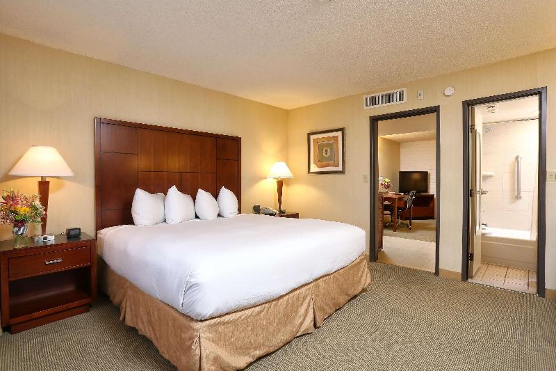 DoubleTree by Hilton Tucson Airport