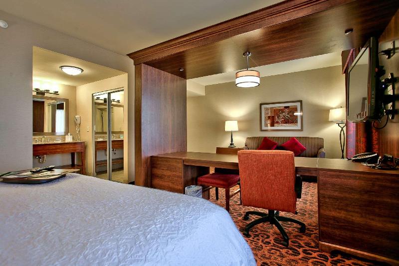 Hampton Inn And Suites Scottsdale/Riverwalk
