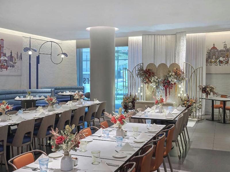 Aloft Singapore Novena image