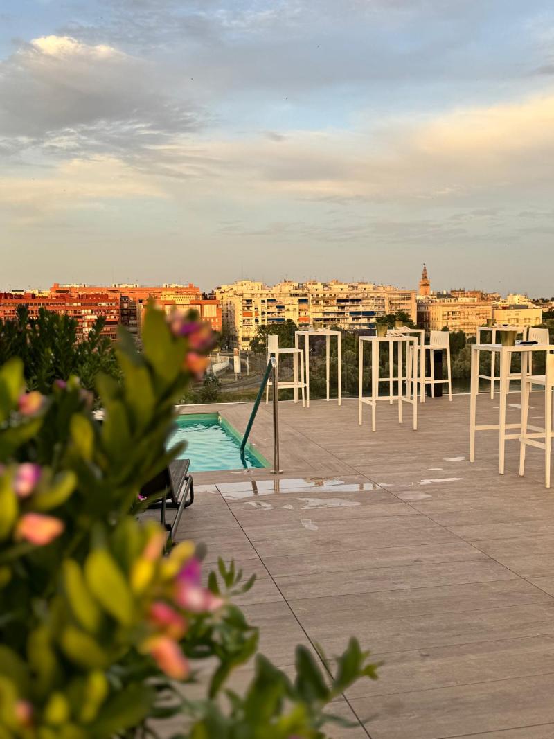 Ribera de Triana Hotel image