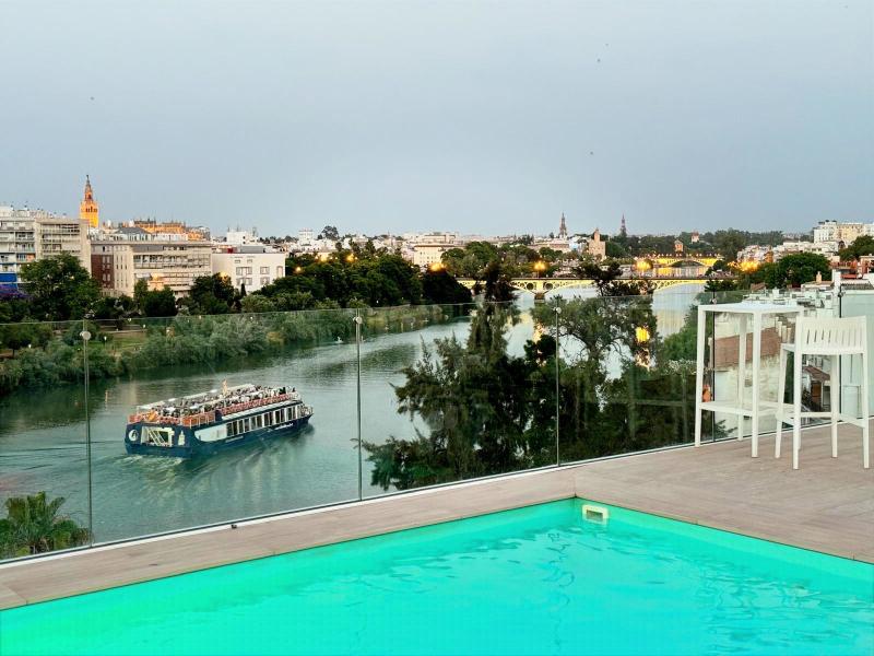 Ribera de Triana Hotel image