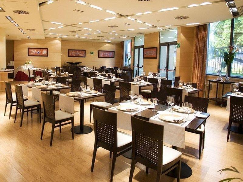 Ribera de Triana Hotel image